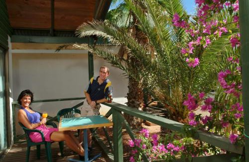 Desert Springs Hotel | Desert Palms Alice Springs
