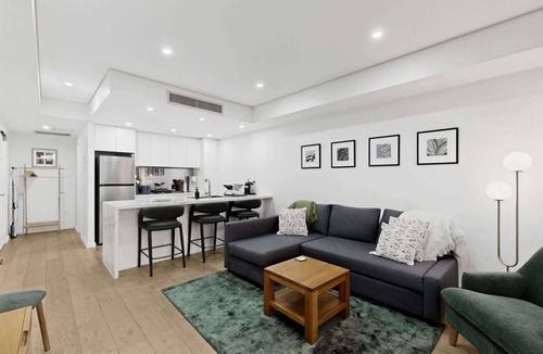 Rozelle Apartment | Designer 1-Bed Apartment with Balcony