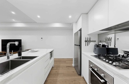Rozelle Apartment | Designer 1-Bed Apartment with Balcony