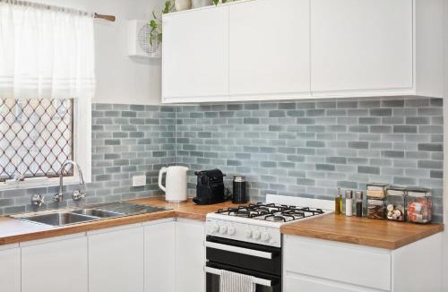 Scarborough Apartment | Designer 2BR Apartment Near Scarborough Beach