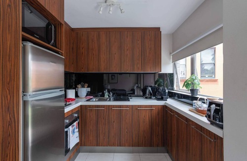 Potts Point Apartment | Designer studio apartment with rooftop pool