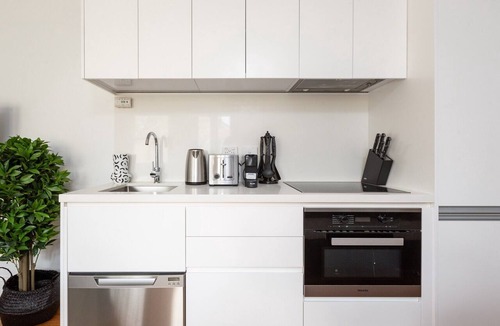 Lewisham Apartment | Designer Studio in Grand Manor 20 min From Sydney