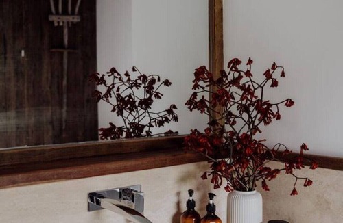 Carrabolla House | Devon Downs - Off Grid, 2BDRM Cabin, Farm escape