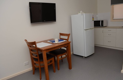 Roxby Downs House | Discovery Parks - Roxby Downs