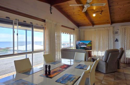 North Beach House | Dolphin Cove