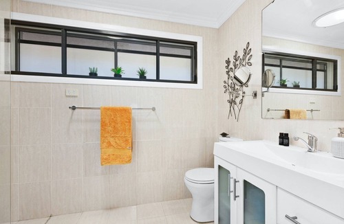 Port Macquarie House | Dolphin Way On The Canal - outdoor spa, private jetty