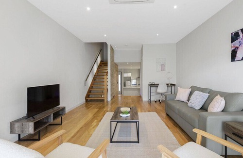 Chadstone House | Domi Rentals - The Atkinson Home
