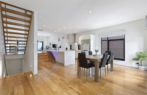 Chadstone House | Domi Rentals - The Atkinson Home
