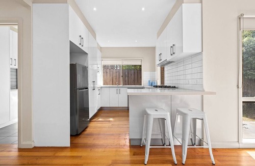 Notting Hill House | Domi Rentals - The Blackburn Residences