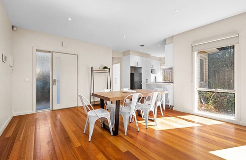 Notting Hill House | Domi Rentals - The Blackburn Residences