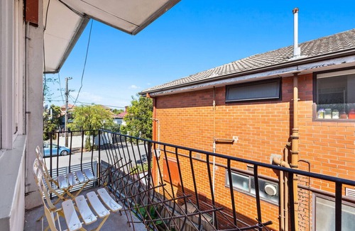 Balaclava Apartment | Domi Rentals - The Carlisle Apartments