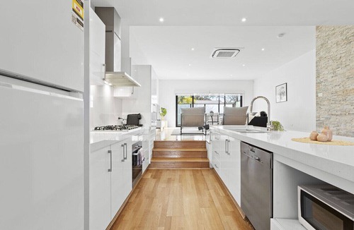 Chadstone House | Domi Rentals The Chadstone Homes