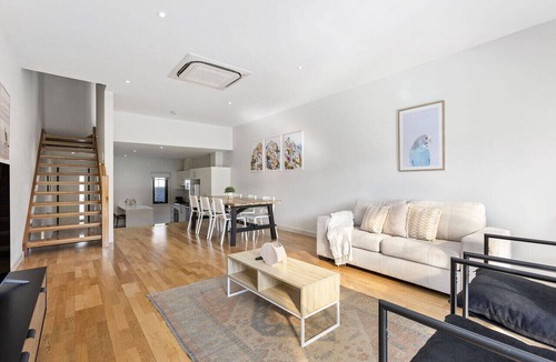 Chadstone House | Domi Rentals The Chadstone Homes