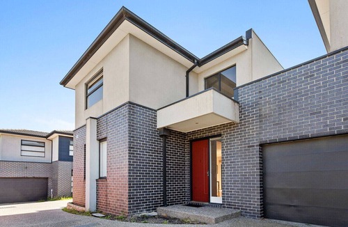 Clayton House | Domi Rentals - The Fregon Townhouse