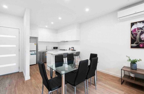 Moorabbin Apartment | Domi Rentals - The Hampton Homes