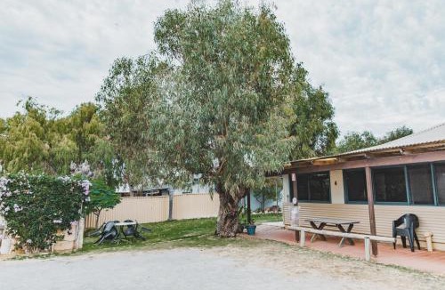 Dongara Hotel | Dongara Hotel Motel