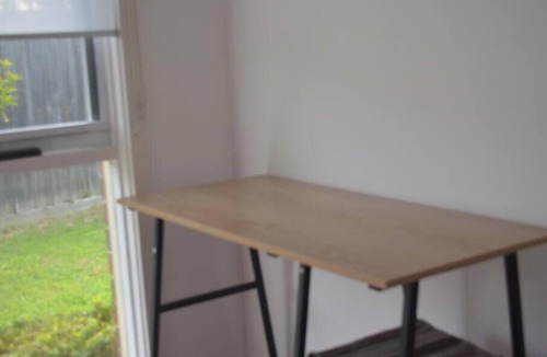Donvale House | Donvale holiday home relaxing .15 minutes drive to CBD one minute walk to bus s
