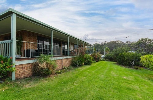 Mallacoota House | Dots Lakehouse Mallacoota