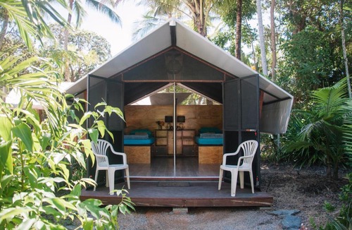 Port Douglas Hostel | Dougies Backpackers Resort