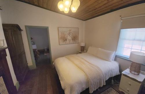 Katrine House | Downie - Historic Accommodation with En-suite and Mod Cons