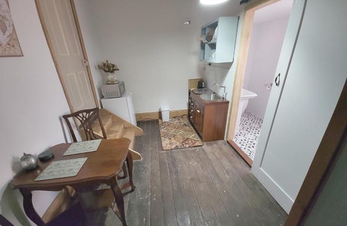 Katrine House | Downie - Historic Accommodation with En-suite and Mod Cons