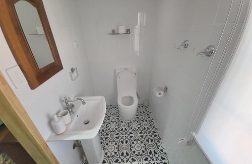 Katrine House | Downie - Historic Accommodation with En-suite and Mod Cons