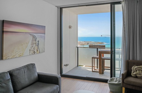 Newcastle Apartment | Dream Apartment on Newcastle Beach