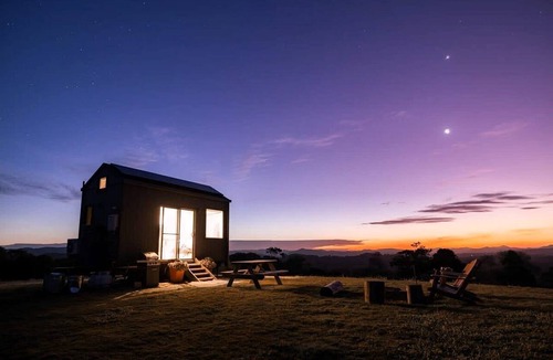 Bollier Cabin | Dreamy Lofted Tiny Retreat Fully Equipped in Queensland