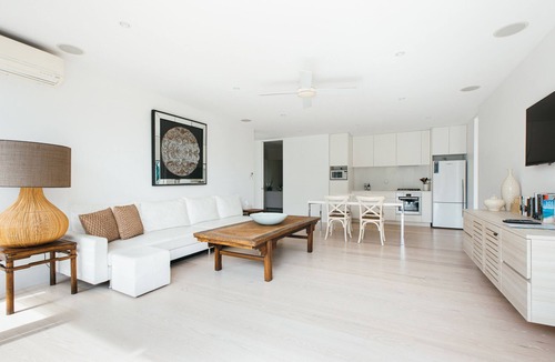 Avoca Beach House | Drift Luxury Beach House 200m from Avoca Beach