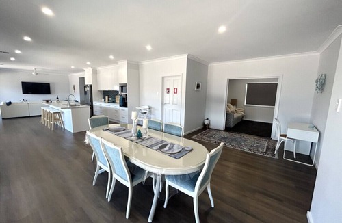 Port Hughes House | Driftwood Cove - Family Holiday in Port Hughes