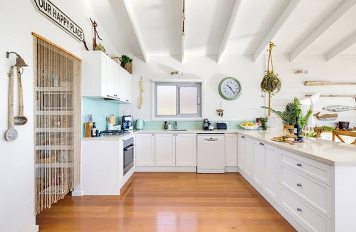 Tuross Head House | Driftwood, where coastal elegance meets contemporary comfort.