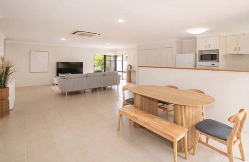 West Busselton House | Duchess Beach Retreat- Town Central