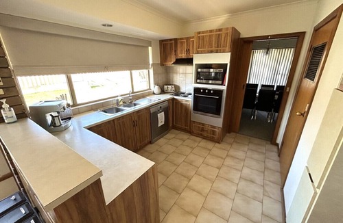 North Beach House | Dukes of Yorkes - Beachfront Bliss North Beach