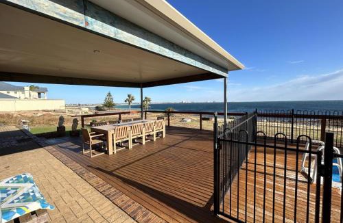 North Beach House | Dukes of Yorkes - Wallaroo Beach Frontage - Entire Home