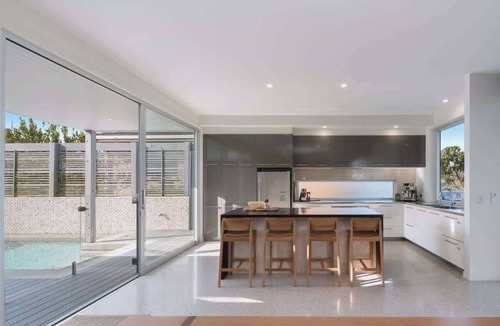 Pottsville House | Dune House Absolute Beachfront