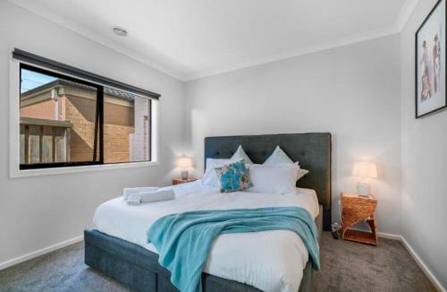 Torquay House | Dunes Getaway - Coastal Luxury Meets Laid Back Living