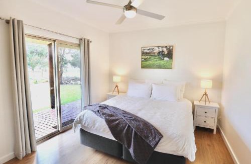 Menzies House | Dusty's Run - Escape. Relax. Explore.