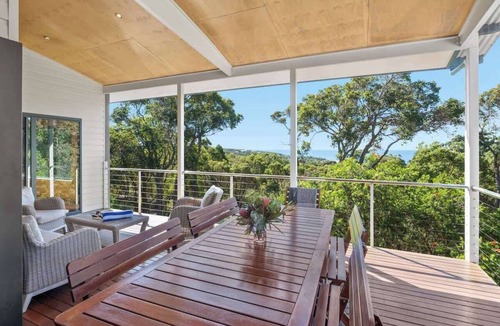 Eagle Bay House | Eagle Vista—Beachside Bliss with Bushland Serenity
