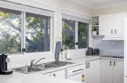 Shoal Bay House | Eagles Nest at Shoal Bay - Immerse yourself in nature