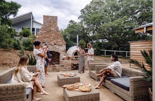 Milton House | Eagles Nest Milton - Stay 3, Pay 2