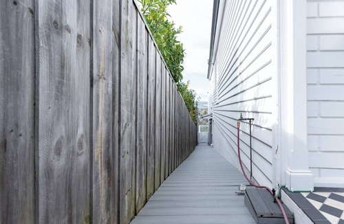 East Launceston House | East Launceston Home Sleeps 11 City Views