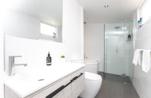 East Launceston Apartment | East Launceston with Views and Parking