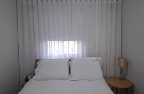 Fremantle Apartment | East Street River Retreat