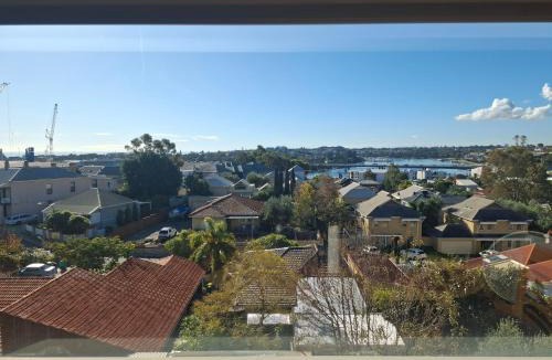 Fremantle Apartment | East Street River Retreat