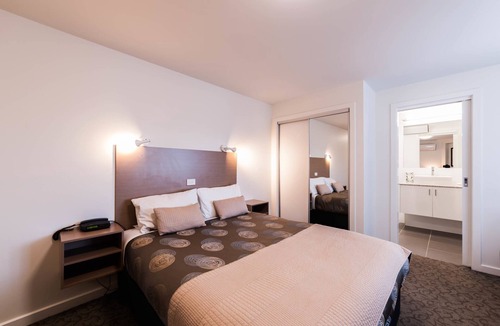 Geelong Hotel | Eastern Sands City Centre