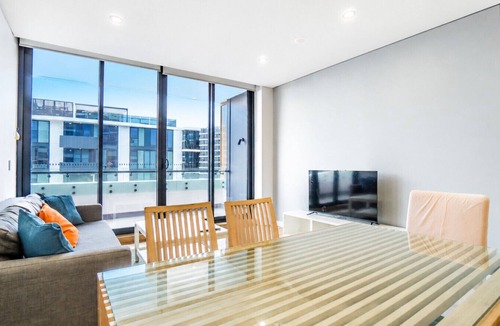 Eastgardens Apartment | Eastgardens 2BR/2BA | 2 Parking + Shops