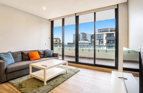 Eastgardens Apartment | Eastgardens 2BR 2BA 2 Parking Shops