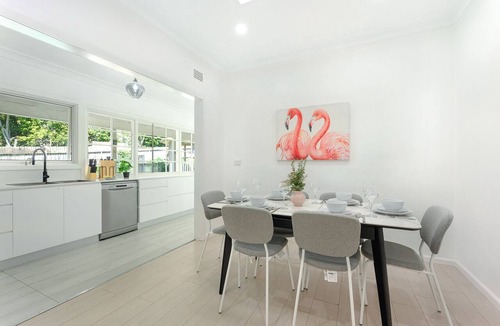 Eastwood House | Eastwood Family Home | Pool & Garden