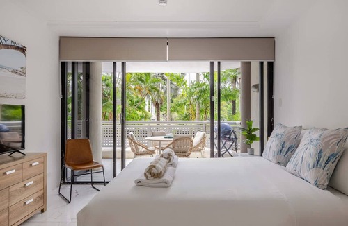 Cairns North Apartment | Easy Stay Pool Esplanade Views