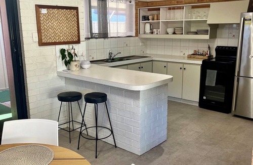 Geraldton House | Easy Stays on Askew